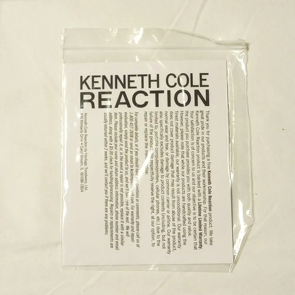 Kenneth Cole Reaction Messenger Bag